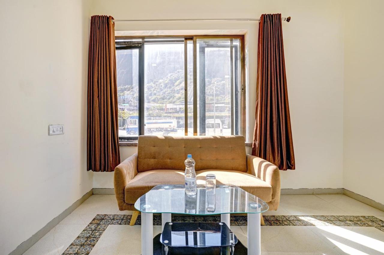 Townhouse Oak Hotel Rama Nashik Exterior foto